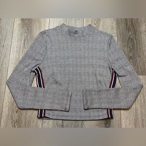 iris Women’s Y2K Long Sleeve Crop Top Grid Size Small